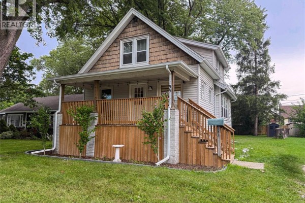 135 Maple Avenue, Lasalle, ON, photo 2