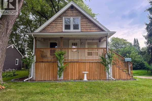 135 Maple Avenue, Lasalle, ON, photo 3