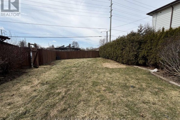 135 Mountainview Road S, Halton Hills, ON L7G4K2 Photo 3