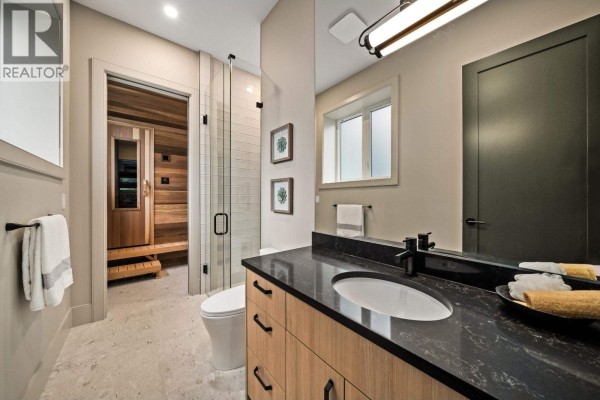 135 Oak Court, Anmore, BC V3H4W9 Photo 5