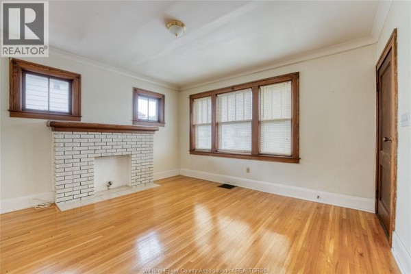 135 Oak Street, Windsor, ON, photo 2