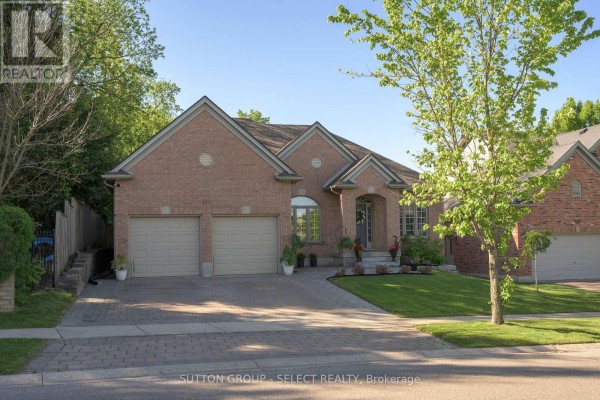 Kitchen - 135 Plane Tree Drive, London North, ON N6G5H4 Photo 2