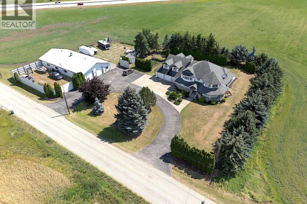 135 Pleasant Valley Cross Road, Armstrong, BC, photo 2