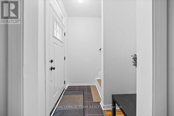 135 Upper Lorne Place, Ottawa, ON K1R7G8 Photo 3