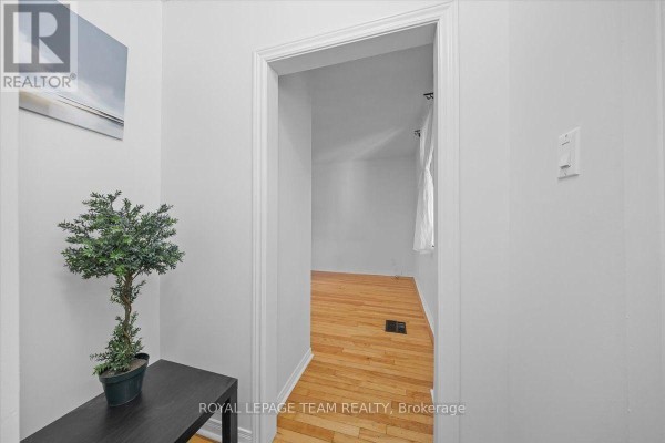 135 Upper Lorne Place, Ottawa, ON K1R7G8 Photo 4
