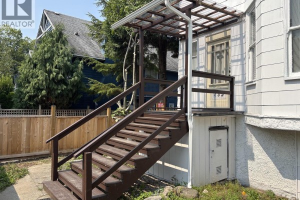 135 W 12th Avenue, Vancouver, BC V5Y1T6 Photo 5
