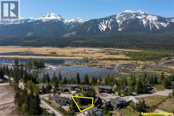 1350 Lee Road, Revelstoke
