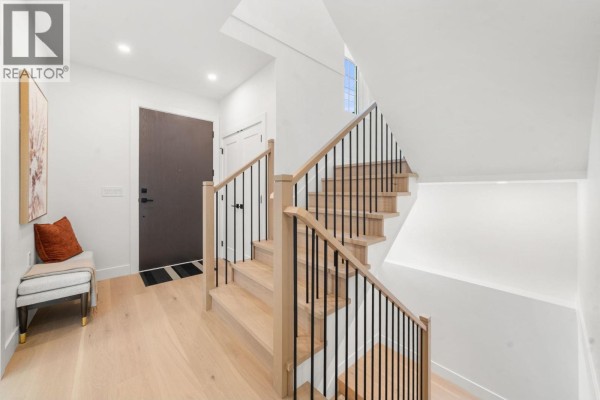 1350 Ross Road, North Vancouver, BC V7J1V2 Photo 3