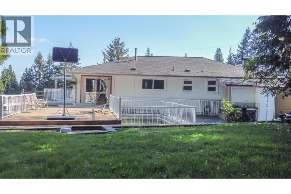 1352 E 16th Street, North Vancouver, BC V7J1L4 Photo 4