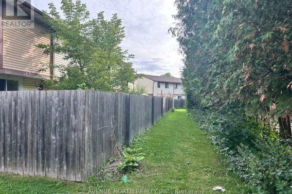 1352 Foxwell Street, Ottawa, ON, photo 3