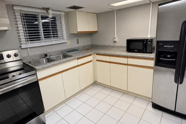Laundry room - 1352 Lincoln, Windsor, ON N8Y2J1 Photo 3