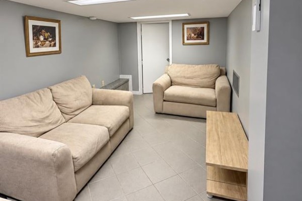 Living room - 1352 Lincoln, Windsor, ON N8Y2J1 Photo 4