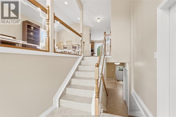 4pc Ensuite bath - 1352 Meridian, Windsor, ON N9G2Z8 Photo 3