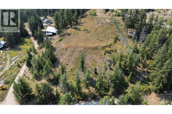 1353 Lee Creek Drive, Lee Creek, BC V0E1M4 Photo 2