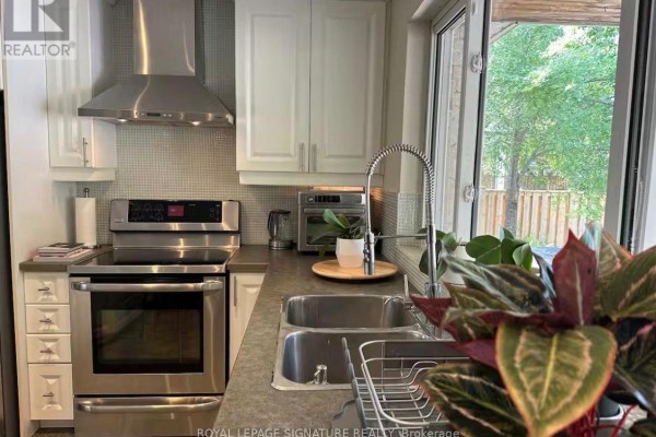 1353 Sheldon Avenue, Oakville, ON L6L2P9 Photo 5