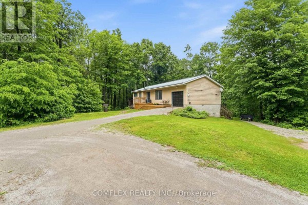 Eating area - 1354 Clear Lake Road, Minden Hills, ON K0M2L1 Photo 3