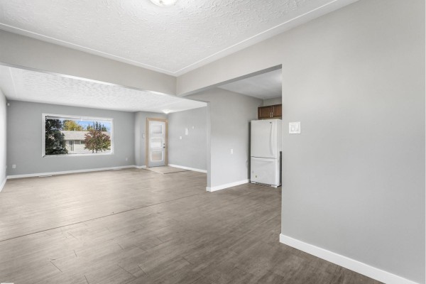 Bedroom 2 - 13540 110 St Nw, Edmonton, AB T5E4Z2 Photo 5