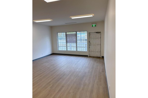 13559 King George Boulevard, Surrey, BC V3T2V1 Photo 4