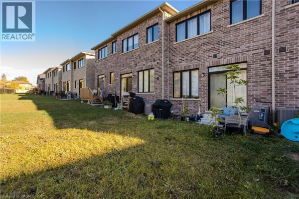 5pc Bathroom - 1358 Almonte Drive, Burlington, ON L7P0V6 Photo 4
