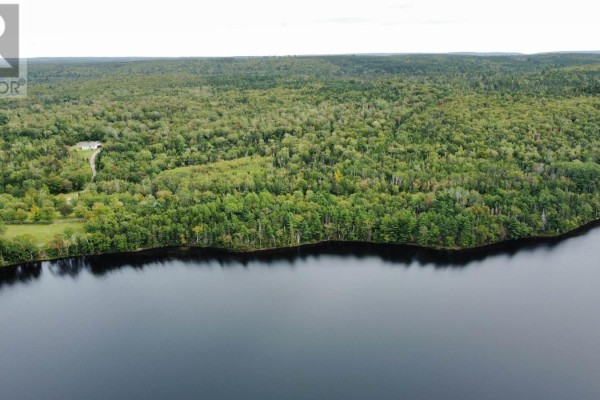 13592 Highway 7, Lochiel Lake, NS B2G2L3 Photo 5