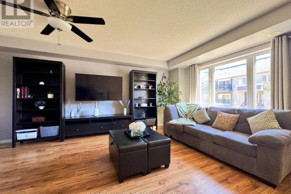 Primary Bedroom - 136 - 60 Fairwood Circle, Brampton, ON L6R0Y6 Photo 4