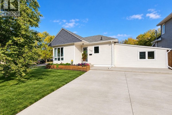 136 10th Street Ne, Weyburn