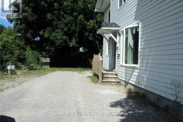 136 Barrie Road, Orillia, ON L3V2R1 Photo 4