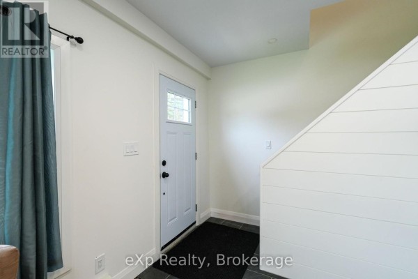 Kitchen - 136 Breadalbane Street S, Saugeen Shores, ON N0H2L0 Photo 4