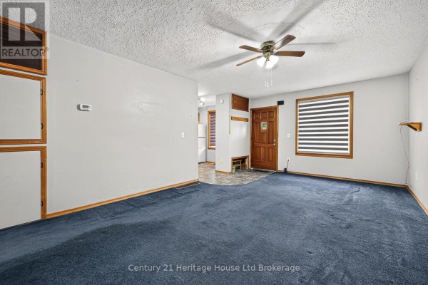 3pc Bathroom - 136 Dover Street, Woodstock, ON N4S3M1 Photo 2