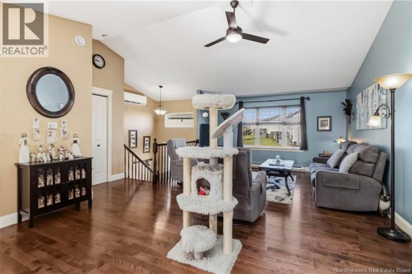 Living room - 136 Holland Drive, Moncton, NB E1G0W1 Photo 5