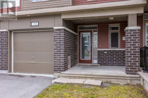 136 Lanceleaf Way, Ottawa, ON, photo 3