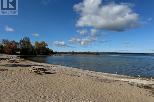 136 Limestone Road, Tay, ON L0K1R0 Photo 3