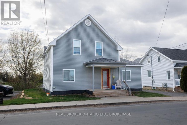 136 Main Street S, North Glengarry, ON K0C1A0 Photo 2