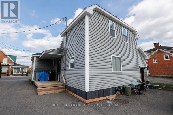 136 Main Street S, North Glengarry, ON K0C1A0 Photo 5
