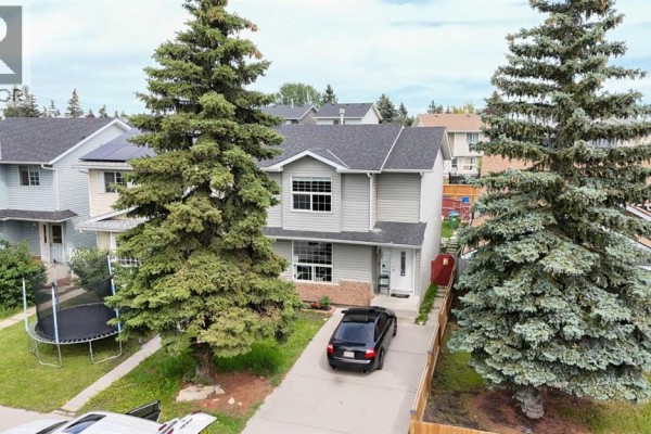 Dining room - 136 Martindale Drive Ne, Calgary, AB T3J3G5 Photo 2