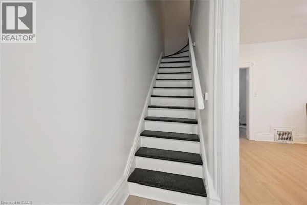 Bedroom - 136 Paisley Street, Guelph, ON N1H2P1 Photo 5