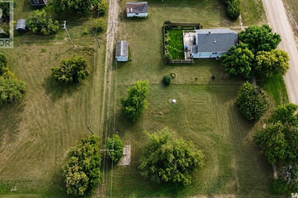 136 Railway Avenue, Loreburn, SK S0H2S0 Photo 2
