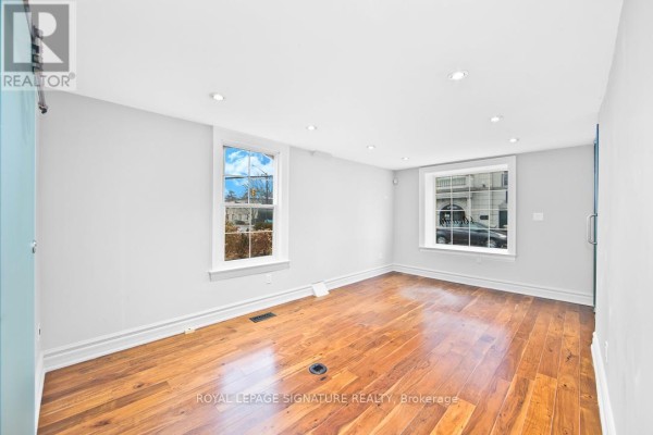 136 Trafalgar Road, Oakville, ON L6J3G5 Photo 5