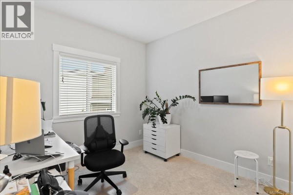 Living room - 1360 Flint Ave, Langford, BC V9B5N1 Photo 4