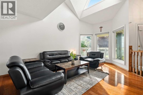 Dining room - 13628 Deer Run Boulevard Se, Calgary, AB T2J6P1 Photo 3
