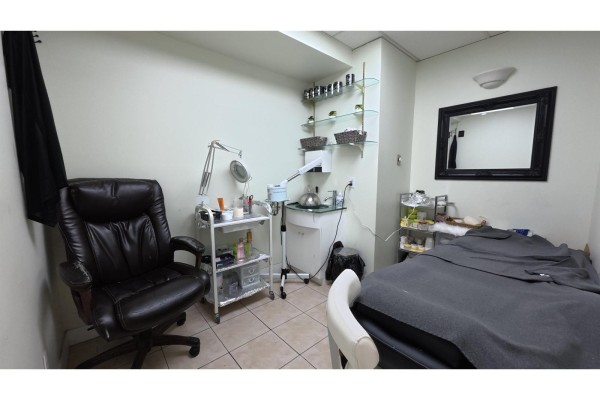 13639 72 Avenue, Surrey, BC V3W2P2 Photo 5