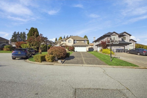 13655 58 Avenue, Surrey, BC V3X3H9 Photo 4