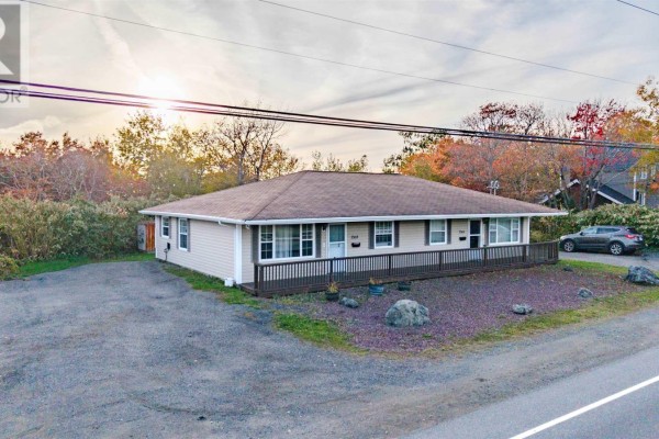 Eat in kitchen - 1366 George Street      B1p 1n2 Street, Sydney, NS B1P1N2 Photo 2