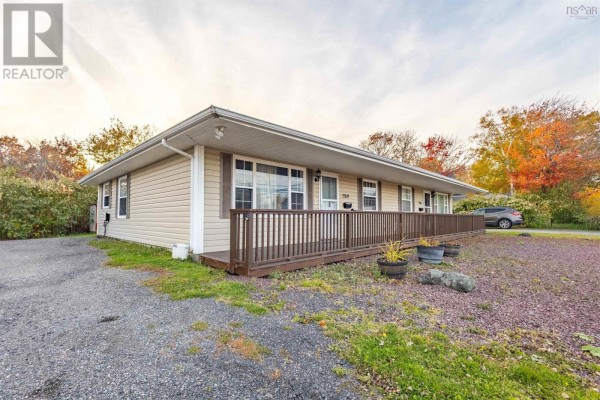 Laundry / Bath - 1366 George Street      B1p 1n2 Street, Sydney, NS B1P1N2 Photo 3