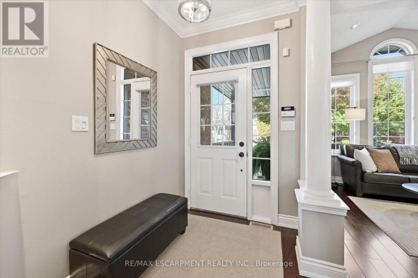 Family room - 1367 Mcguffin Gate, Milton, ON L9T6M3 Photo 4