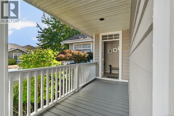 Living room - 1368 Saturna Dr, Parksville, BC V9P2X9 Photo 3