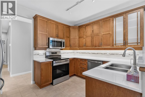 Kitchen - 1368 Saturna Dr, Parksville, BC V9P2X9 Photo 4