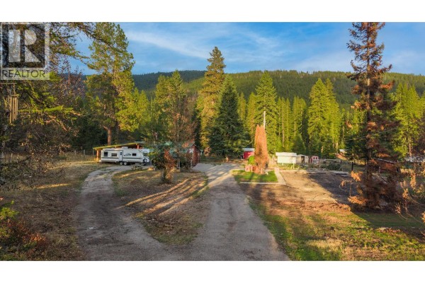1368 Wenger Road, Arrow Creek, BC V0B1G9 Photo 4