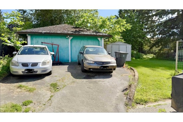 13688 113 Avenue, Surrey, BC V3R2J1 Photo 3