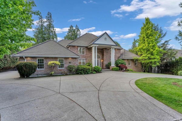 13688 32 Avenue, Surrey, BC V4P3C8 Photo 2